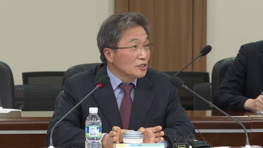 이학재 "책갈피 달러 전수조사, 불가능"...사퇴설 일축