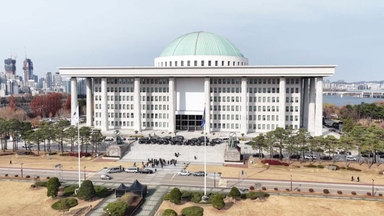 민주 '내란재판부' 박차...야권 '통일교 특검' 맞불