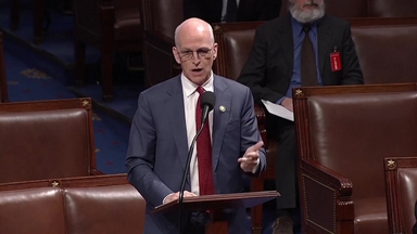 '주한미군 일방 감축 견제' 미 국방수권법안 의회 통과...서명 뒤 발효