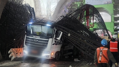 [단독] 신안산선 공사현장, 철근 무너져 2명 부상...사진 입수