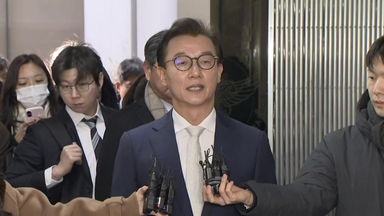 [뉴스퀘어10] '통일교 금품 수수 의혹' 전재수 경찰 소환