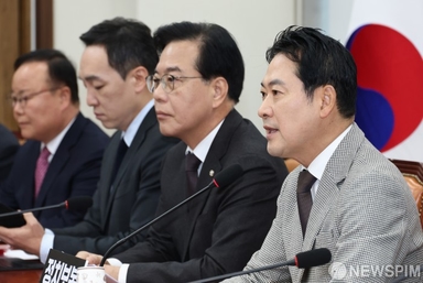 野, '위헌 논란' 내란재판부 총력 저지…"범죄자 대통령 한 사람 때문"