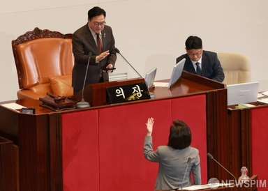 여야 '필버' 대치…사법개혁 줄 대기에 민생법안 뒷전