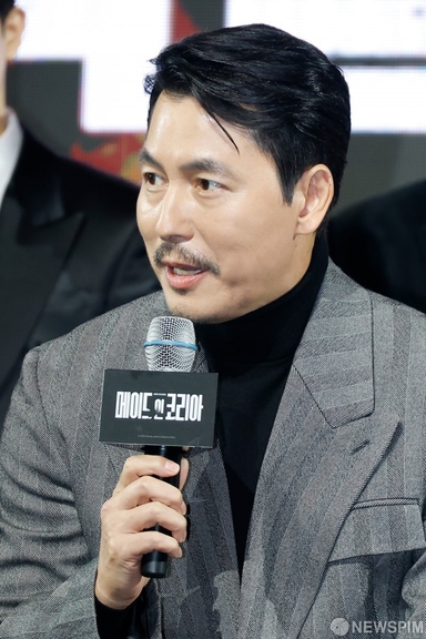 정우성 혼외자 논란 질문에 "사적인 소회 밝히기 어렵다"