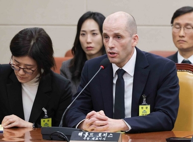 로저스 쿠팡 대표 "개인정보 유출, 美SEC 공시 의무 대상 아냐"