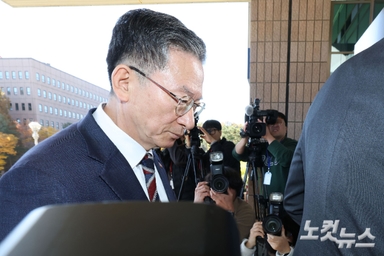 정성호, '신중 검토' 발언에 "일상적 얘기"…외압설 부인[영상]