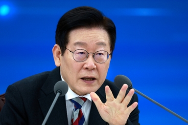 李 대통령 "北, 정말 증오하고 원수가 된 듯…적대 완화해야"