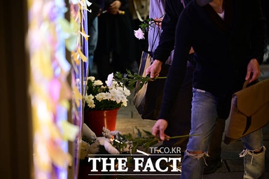 "핼러윈 분위기 사라진 지 오래"...참사를 잊지 못하는 이태원 [오승혁의 '현장']