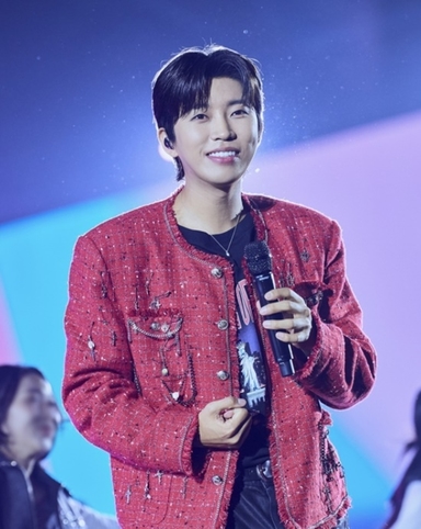 [강일홍의 이슈토크] 임영웅, 음원차트·유튜브·콘서트까지 '3관왕'